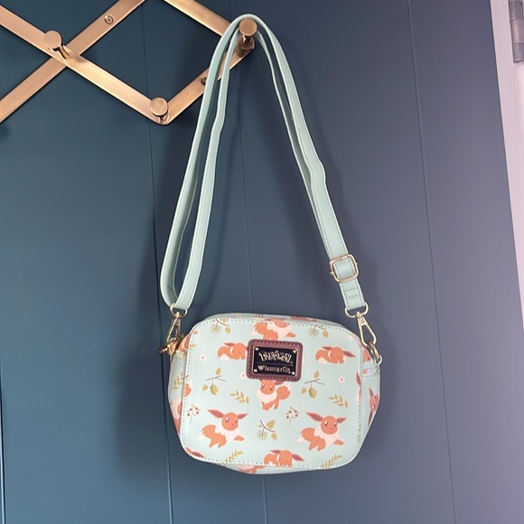 Loungefly Pokemon Eevee Pokemon Floral Heart Logo Crossbody Removable Strap RARE - Picture 10 of 11
